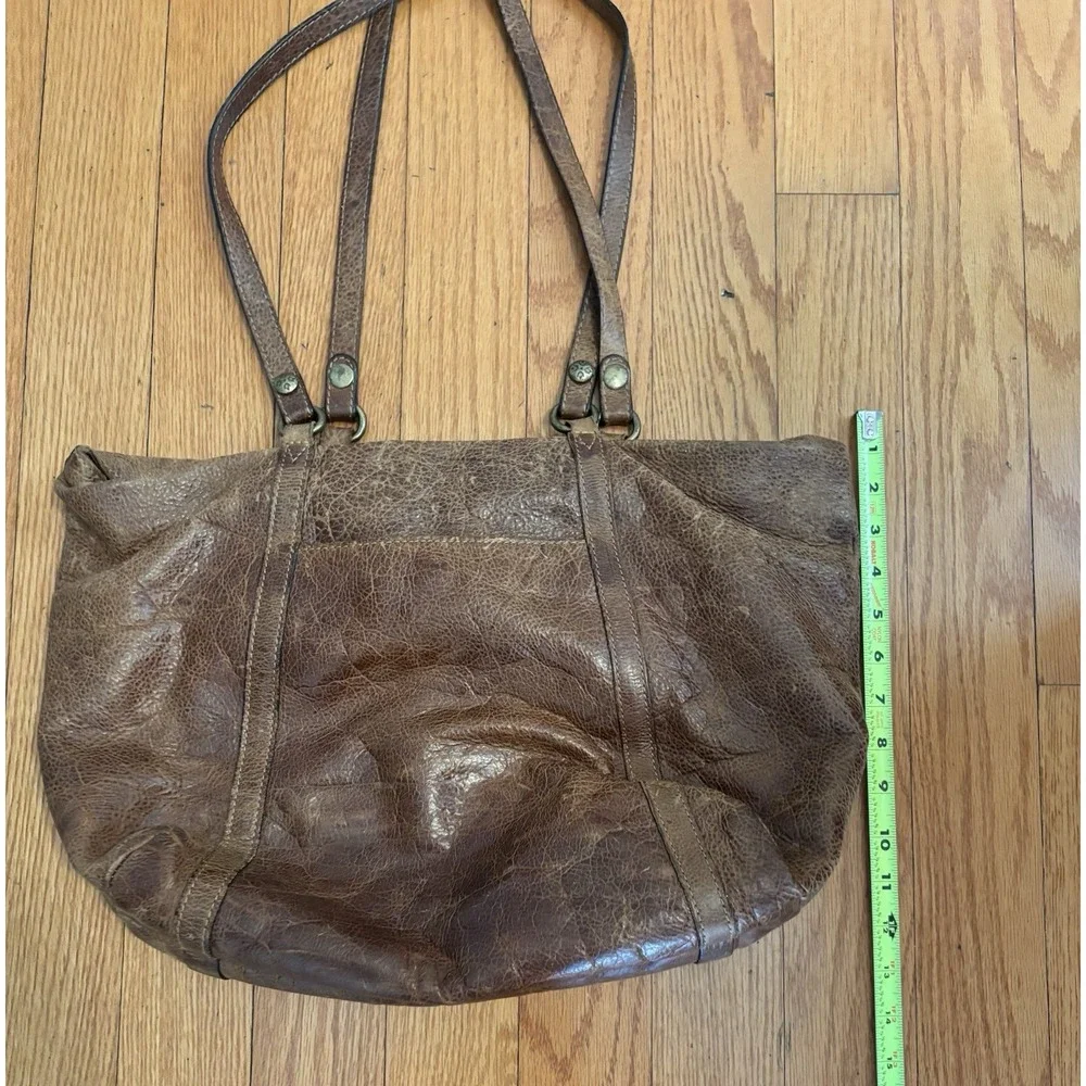 Patricia Nash carry timeless